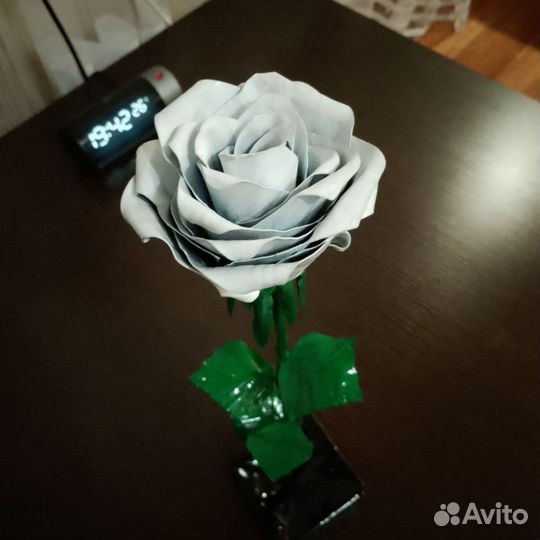 Розы кованые