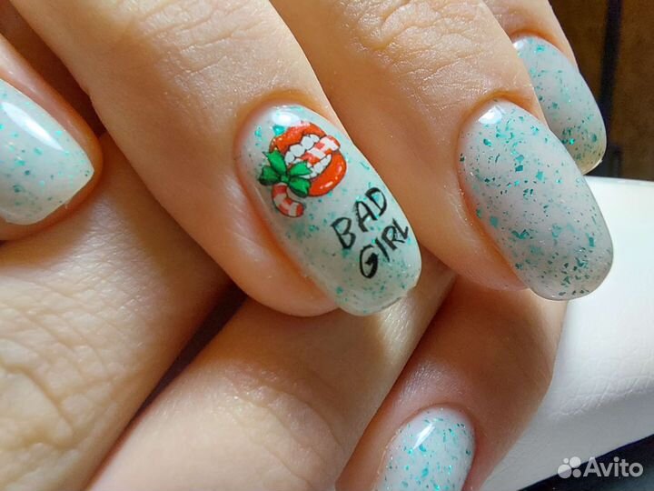 Начинающий мастер маникюра