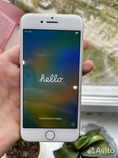 iPhone 8, 64 ГБ