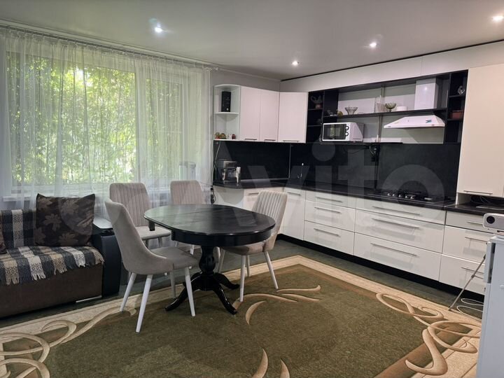 Дом 248 м² на участке 10 сот.