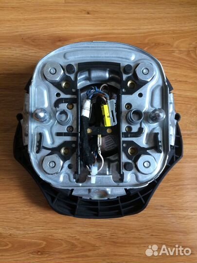 Подушка безопасности водителя AirBag на BMW 3