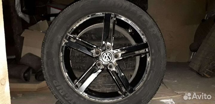 Goodyear EfficientGrip SUV 4x4 215/60 R17