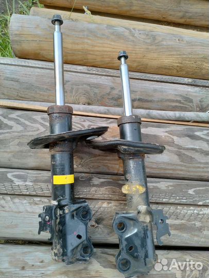 Стойки toyota corolla 180