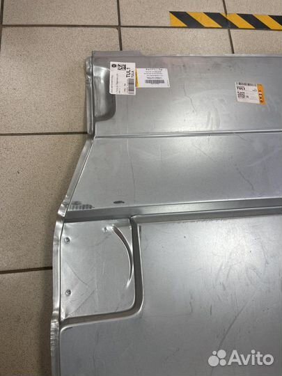 P417111w панель двери левая volkswagen T4