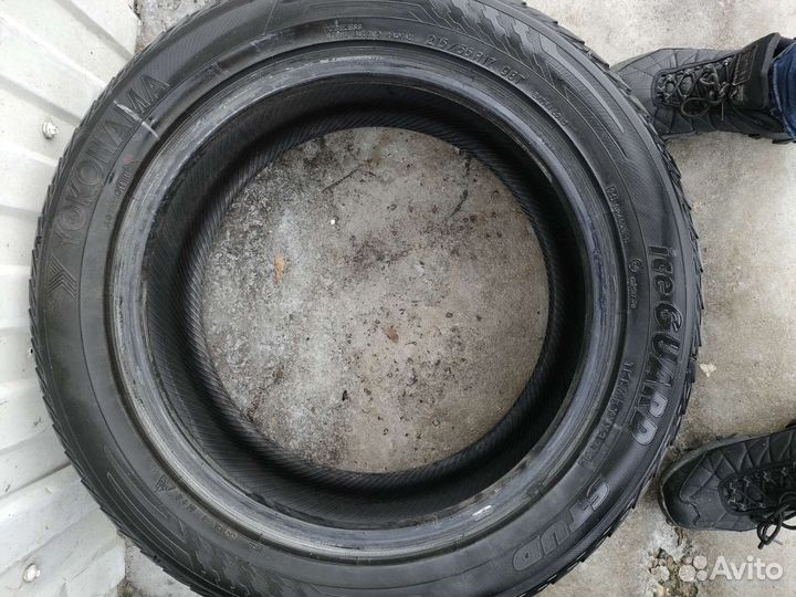 Yokohama Ice Guard Stud IG55 215/55 R17