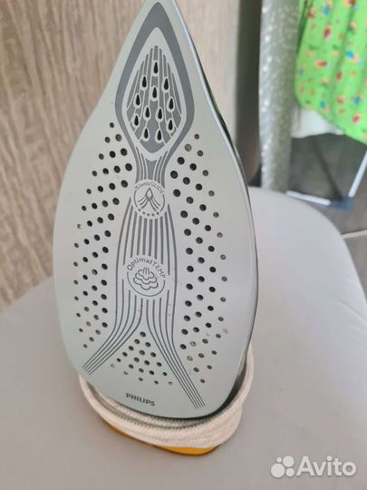 Паровой утюг Philips