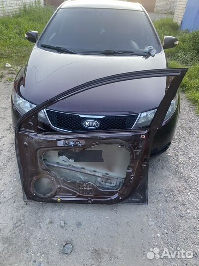 Дверь передняя правая kia cerato 2