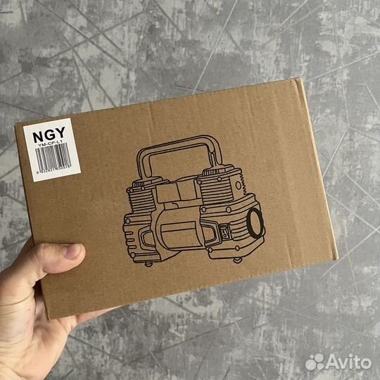 Автомобильный насос компрессор новый