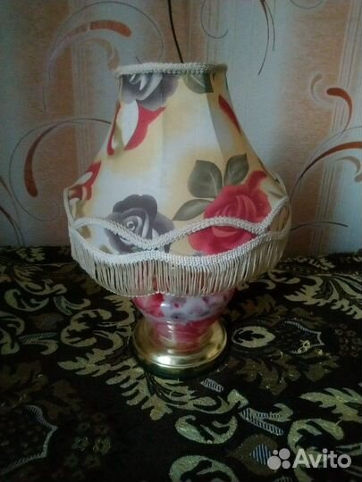 Лампа настольная