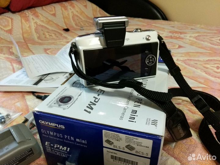 Cистемная камера Olympus PEN Mini (E-PM1)