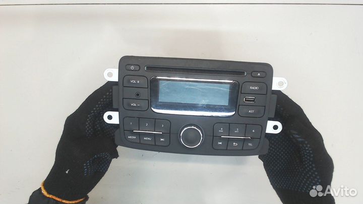 Магнитола Dacia Duster, 2013