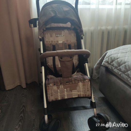 Прогулочная коляска