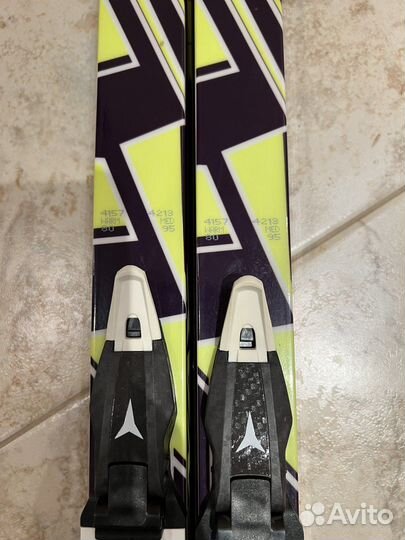 Беговые лыжи Leki