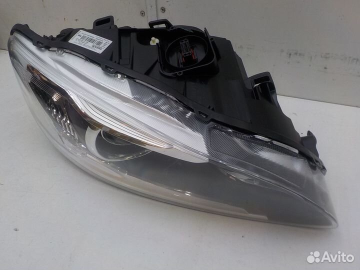 Фара правая Volvo S60