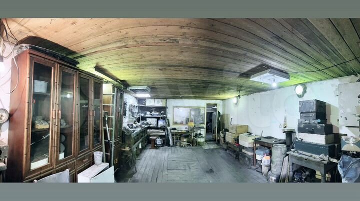 Гараж, > 30 м²