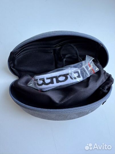 Очки спортивные