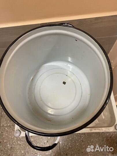 Кастрюли эмалированные