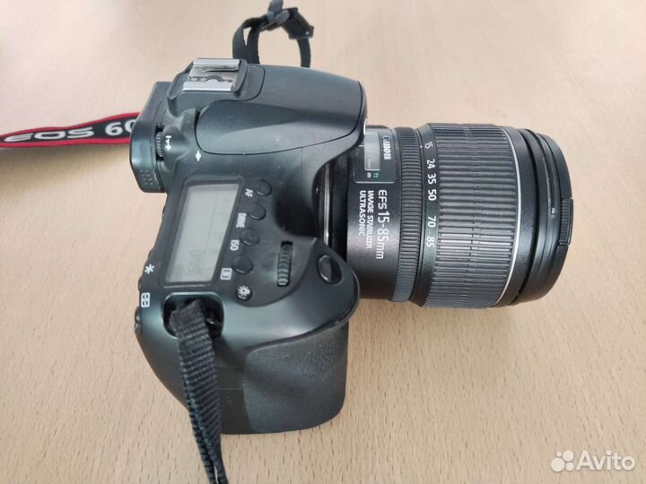 Зеркальный фотоаппарат canon 60d