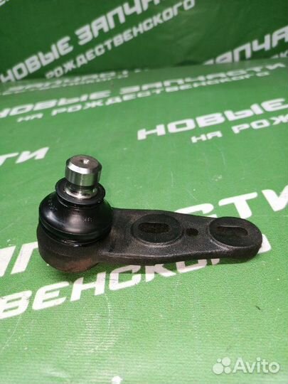 Шаровая опора Audi 80 седан 1990