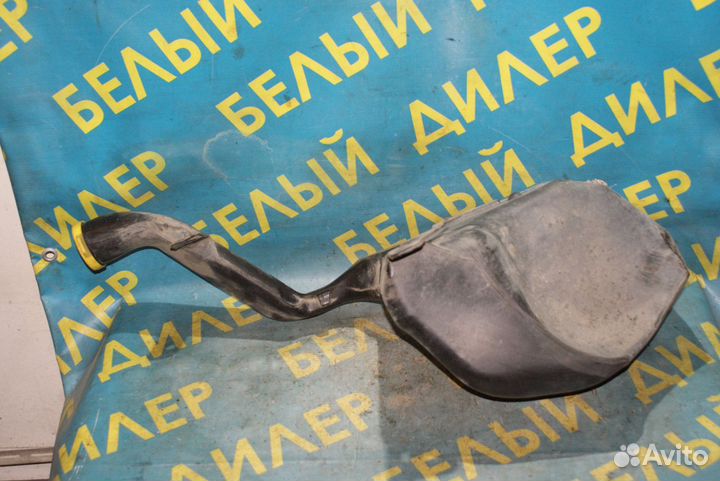 Бачок омывателя (черный) Chrysler Voyager 4