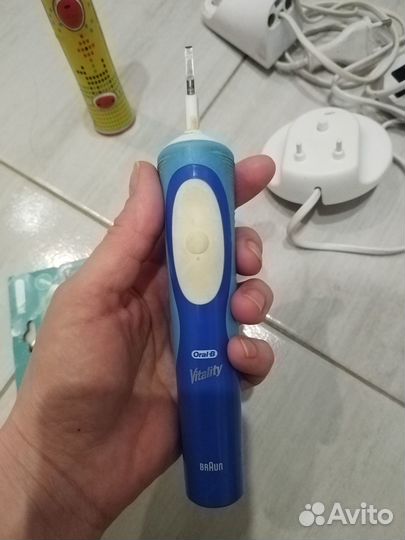 Электрическая зубная щетка philips sonicare