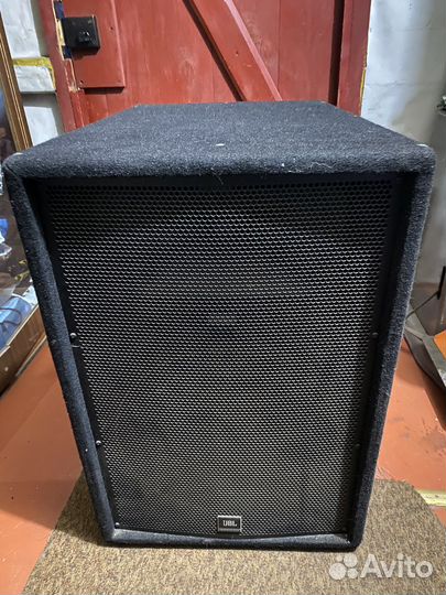 Продам колонку jbl jrx 215