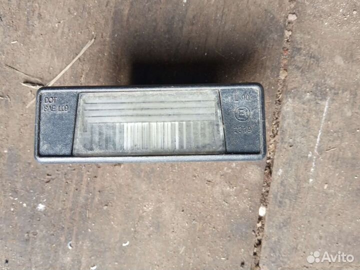 Плафон под номерной знак