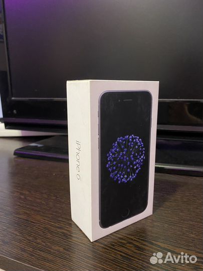 Коробка от iPhone 7