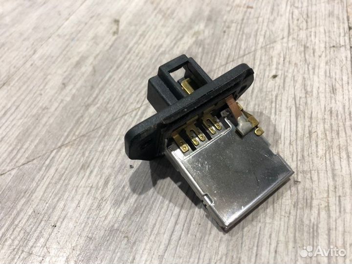 Резистор печки Nissan Almera Classic B10 QG16 2012