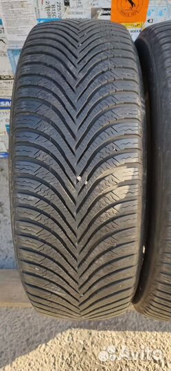 Michelin Alpin 5 215/65 R16 98H