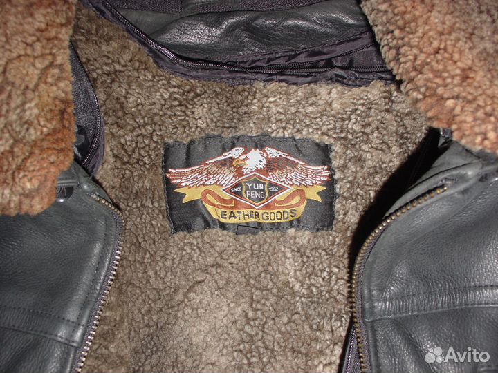 Продаю зимнюю кожаную куртку