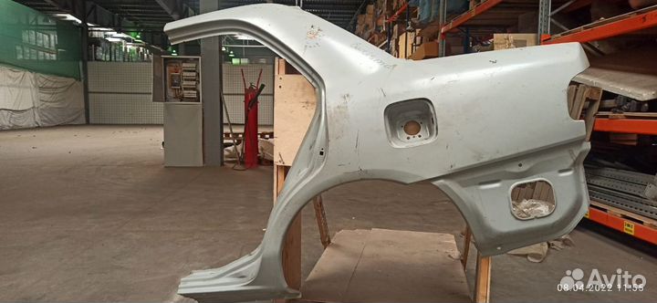 Крыло заднее Mitsubishi Carisma DA1A