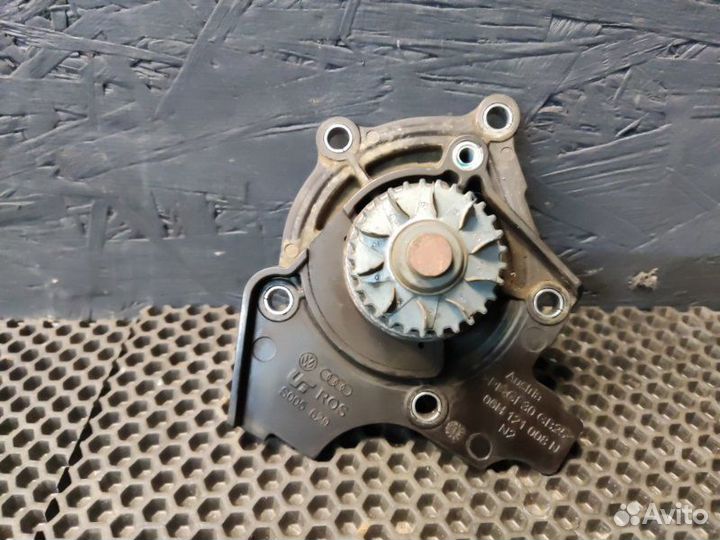 Помпа Audi A6 C7 cdnb 2014