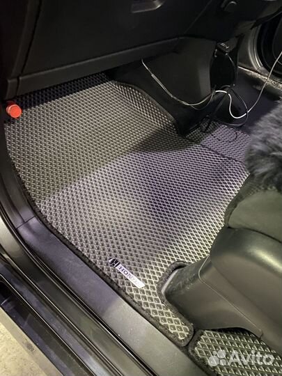 Автомобильные коврики eva в подарок подпятник + 2