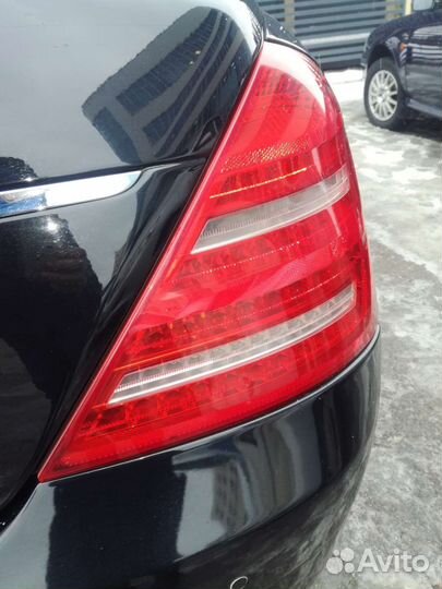 Фара задняя R, оригинал, без дефектов, мерс 221