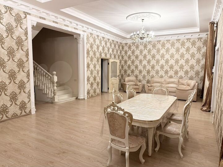 Дом 280 м² на участке 3 сот.