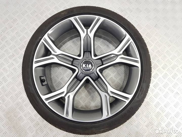 Диск литой R19 Kia Stinger GT