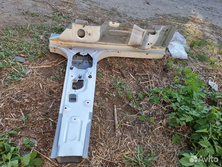 Порог правый Тойота Ленд Крузер 100 Лексус 470