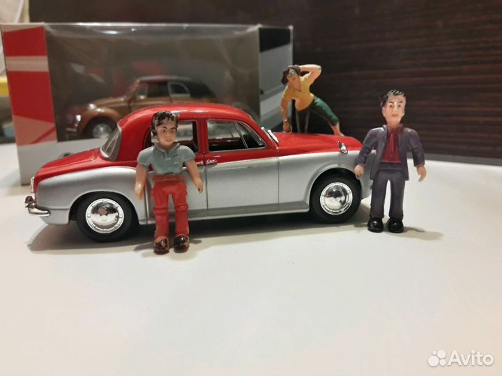 Фигурки 3шт. 1:43 (одним лотом)