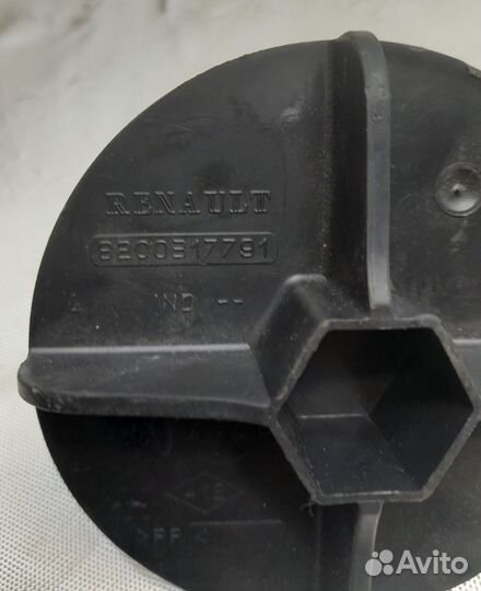 Крепление гайка запасного колеса рено меган 3