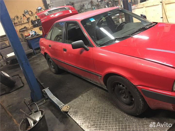 Разбор на запчасти Audi 80 (B4)