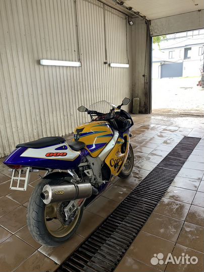 Suzuki GSX-R 600