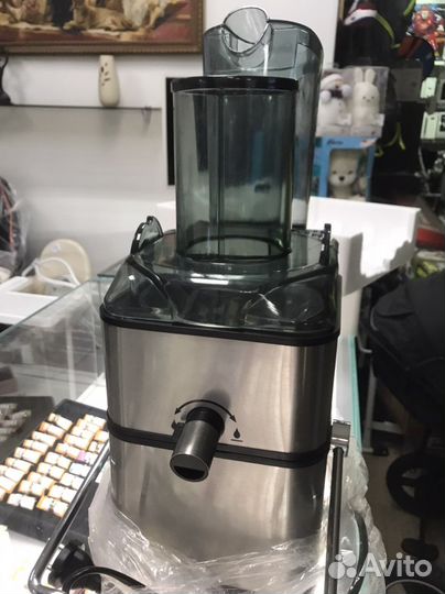 Соковыжималка Brayer BR1704