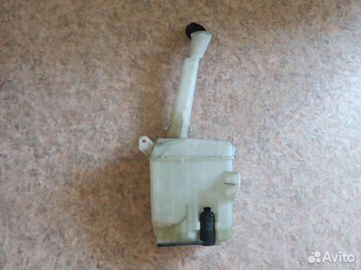 Бочек омывателя caldina 241