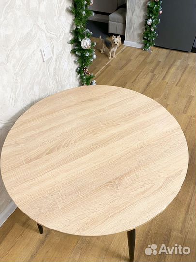 Кухонный стол