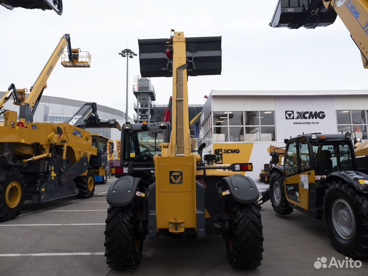 Телескопический погрузчик XCMG XC6-3007K, 2023