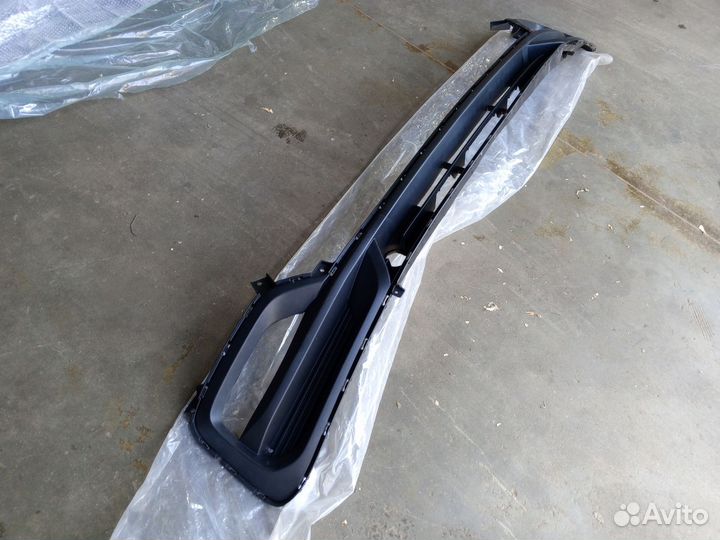 Решетка переднего бампера Hyundai H1/Grand Starex