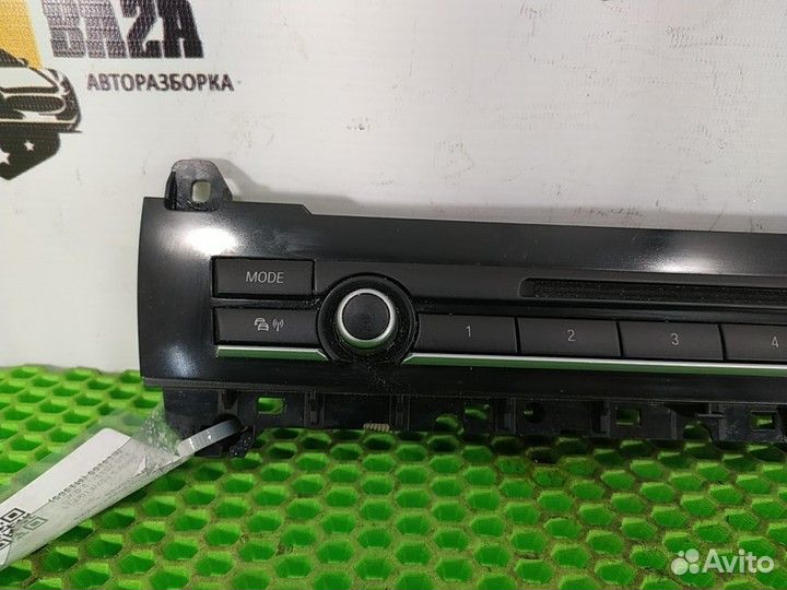 Блок управления магнитолой BMW 5
