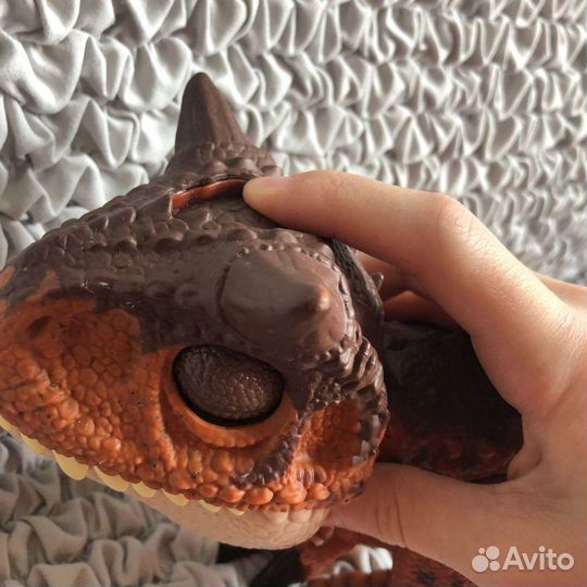 Динозавра Jurassic World Жующий Карнотавр Торо