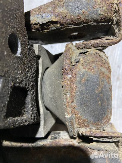 Опора двигателя правая Geely MK 2012 MR479QA